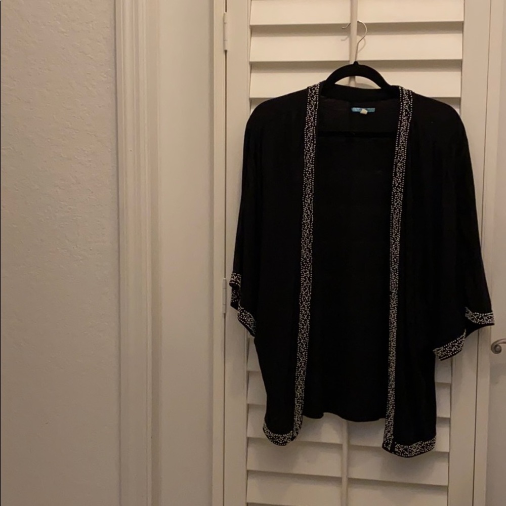 Leifnotes Black batwing cardigan midi